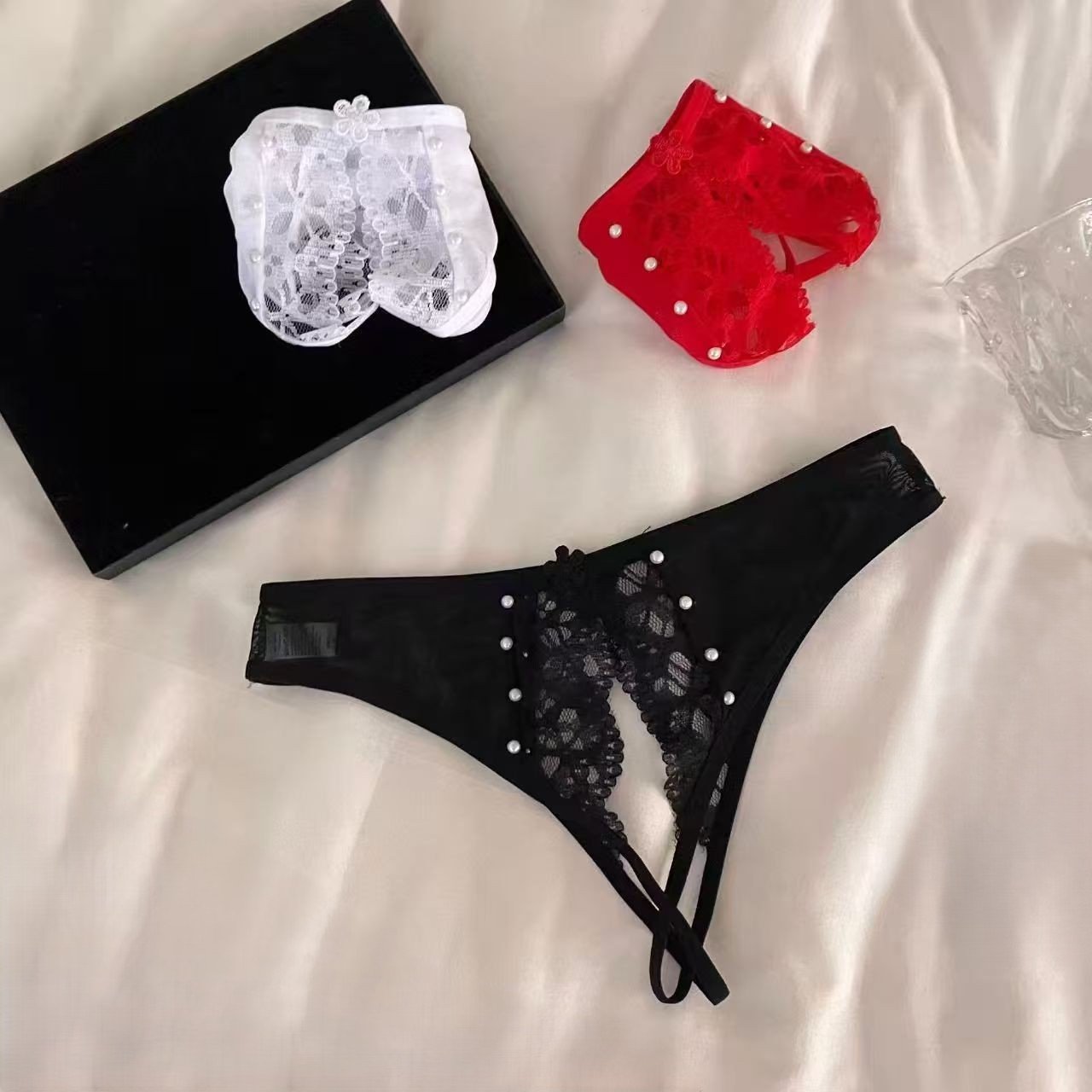 Εσώρουχο με ανοιχτό καβάλο